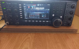 ICOM IC 7700 HF-50MHz